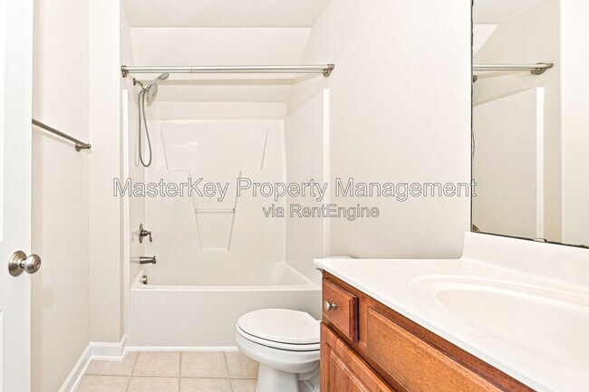 Building Photo - 725 Keystone Park Dr