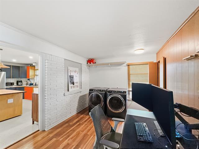 Building Photo - 2137 Lenamon Dr