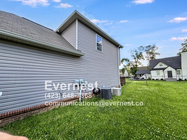 Building Photo - 7145 Tyner Rd
