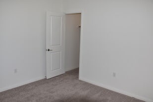 Building Photo - 25129 Sand Wedge Dr