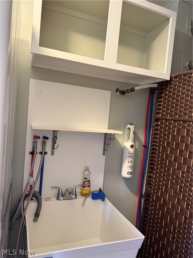 Building Photo - 12920 Fountain Ct