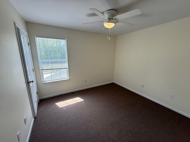 Building Photo - 1326 N Frideriki Dr