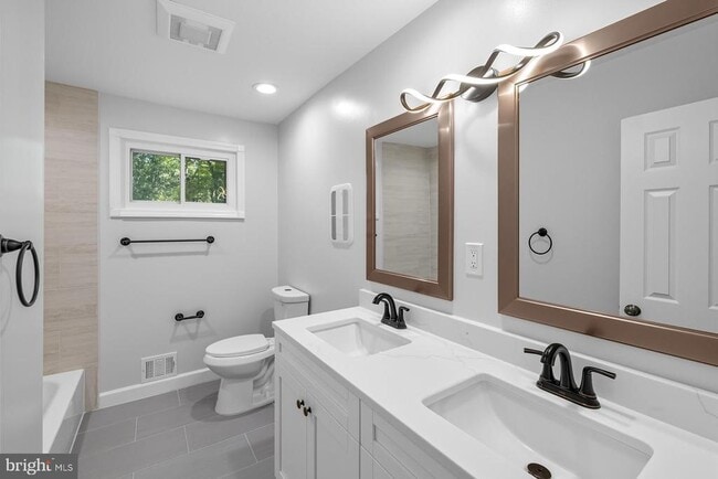 Building Photo - 210 Lastner Ln