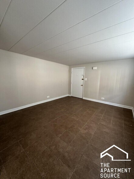 Building Photo - 9610 Ivanhoe Ave