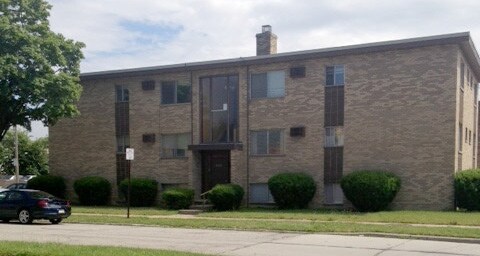 Primary Photo - 4135 Rocky River Dr
