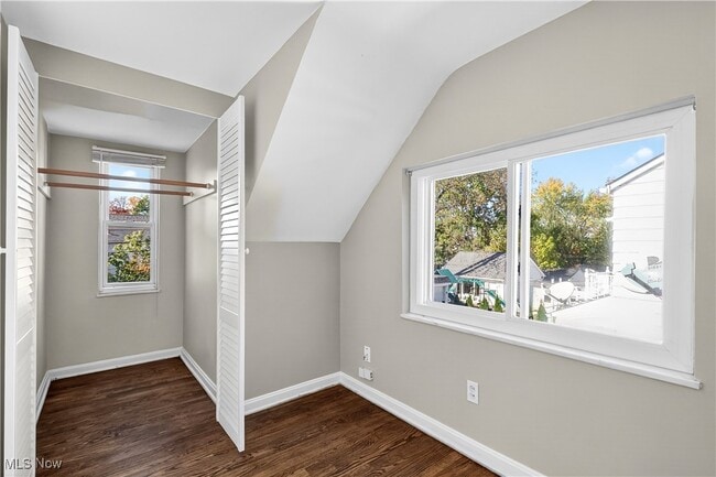 Building Photo - 2520 Laurelhurst Rd