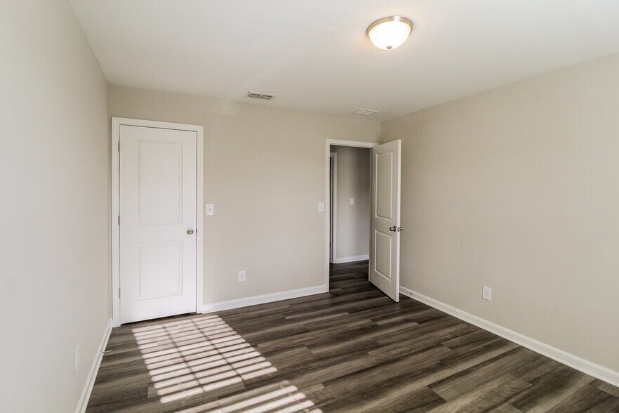 Building Photo - 4119 Kendrick Cir