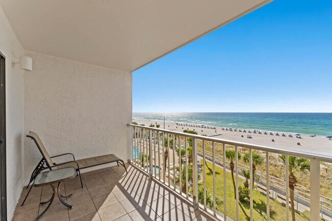 Building Photo - 8743 Thomas Dr