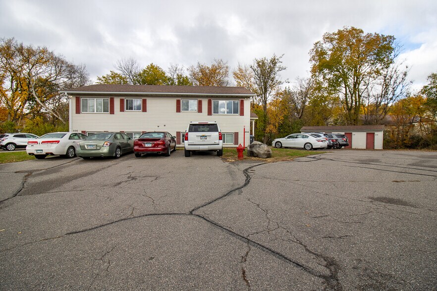 Building Photo - 202 Balcerzak Dr