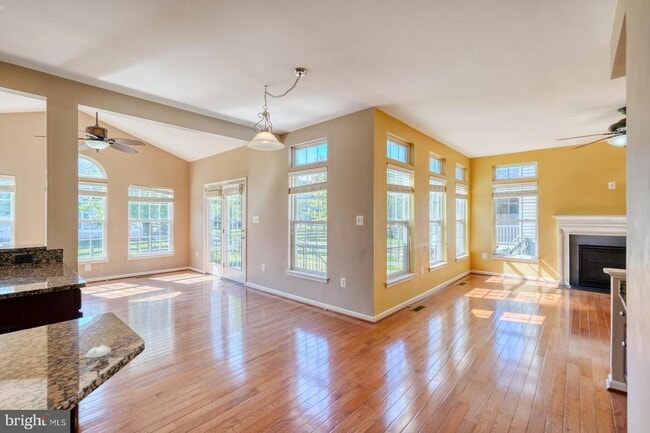 Building Photo - 42245 Sweet Ct