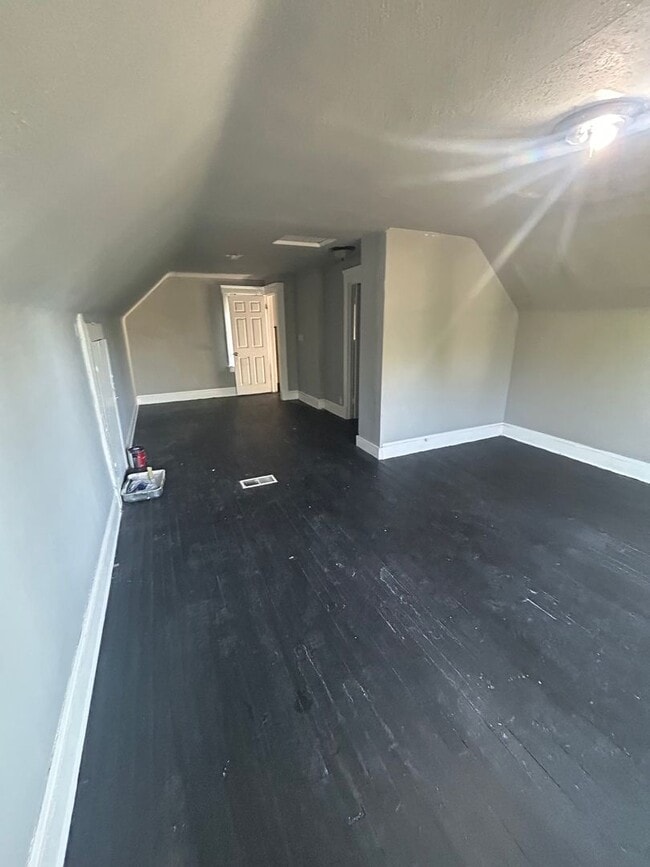 Building Photo - Section 8 Accepted!