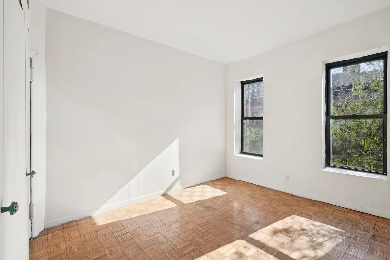 Building Photo - 323A E 89th St