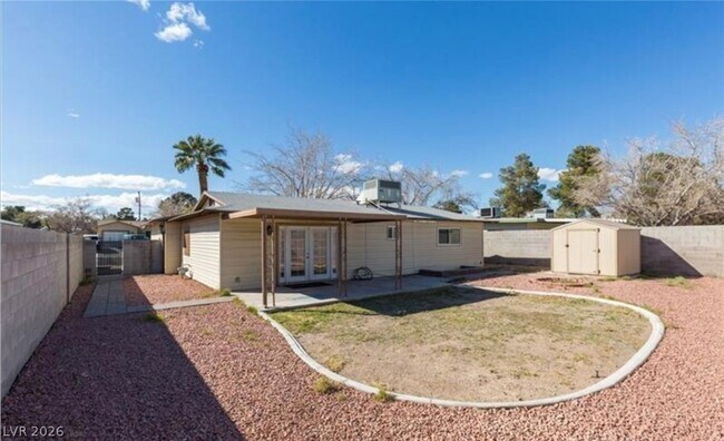 Building Photo - 3654 Vista Del Monte Dr