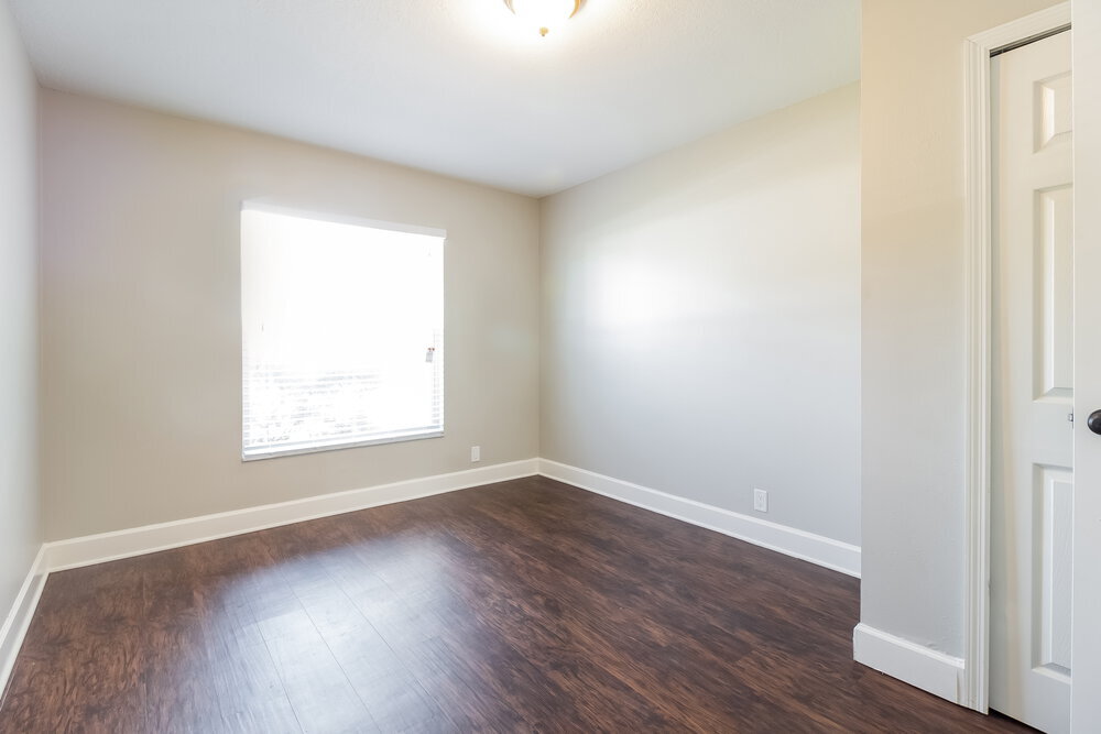 Building Photo - 9334 Buttonwood St