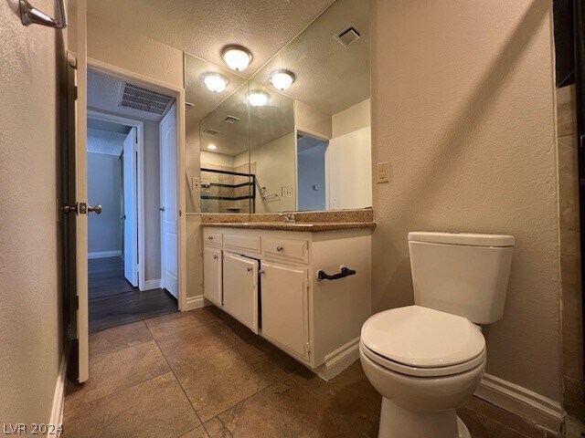 Building Photo - 1390 E Vegas Valley Dr
