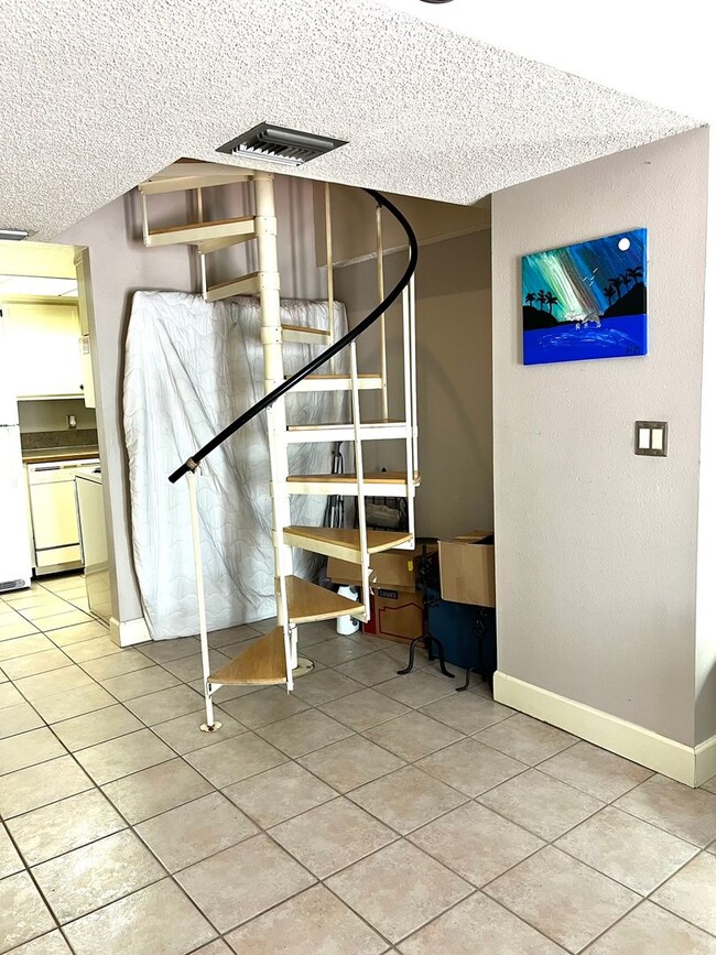 Building Photo - 1 Bed 1.5 Bath Condo in Winter Haven