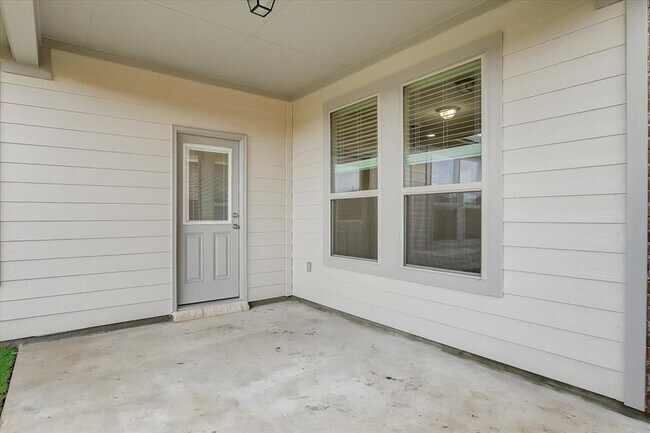 Building Photo - 108 Peruvian Ln