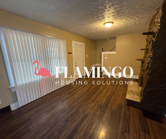 Building Photo - 725 Maplehurst Ave