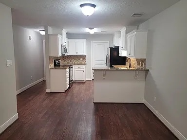 Building Photo - 1087 Mann Rd