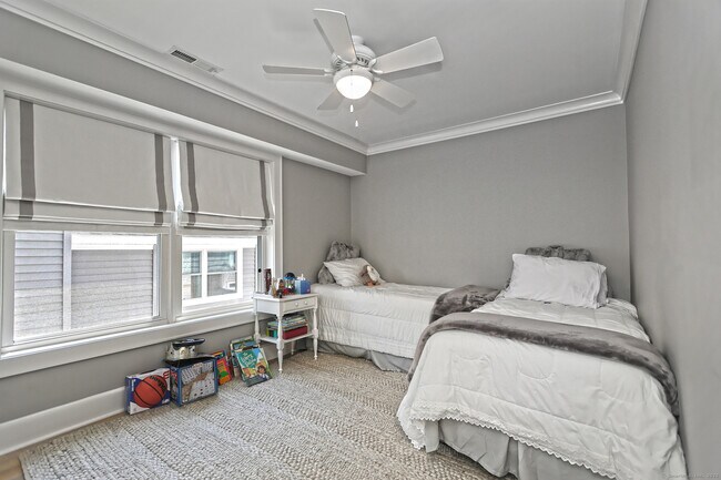 Building Photo - 41 Melba St