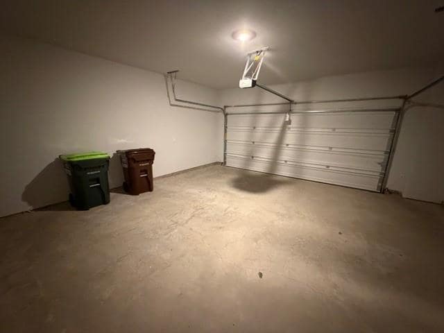 Building Photo - 3533 Treasure Dr