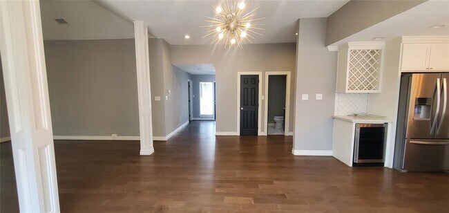 Building Photo - 12107 Carriage Hill Dr