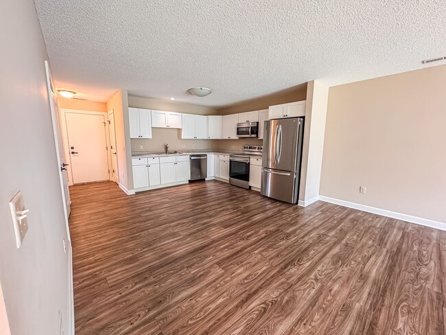 Building Photo - 1627 Gunston Dr