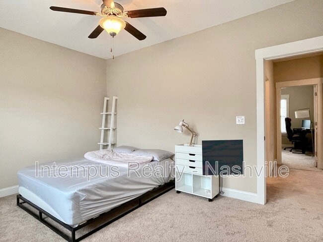 Building Photo - 2856 Americus Dr
