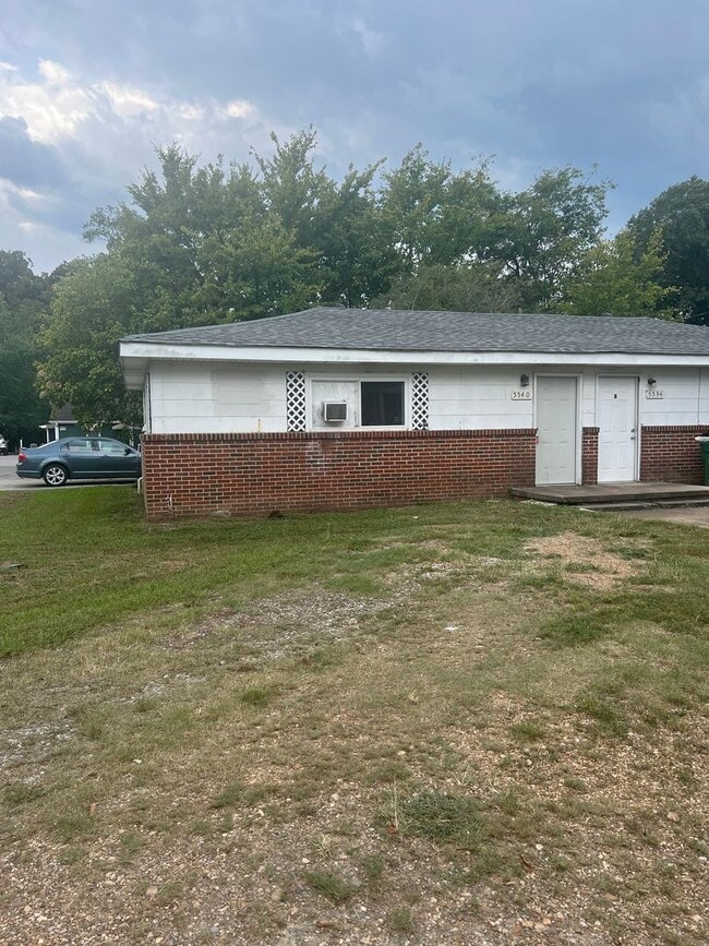 Building Photo - 5540 Clemons Rd