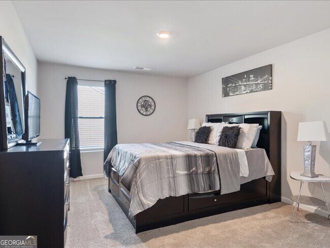 Building Photo - 174 Goodall Woods Dr