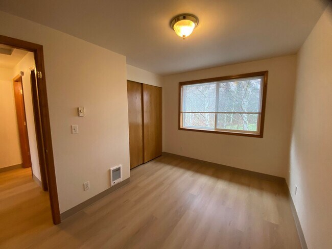 Building Photo - 4257 Wintergreen Cir