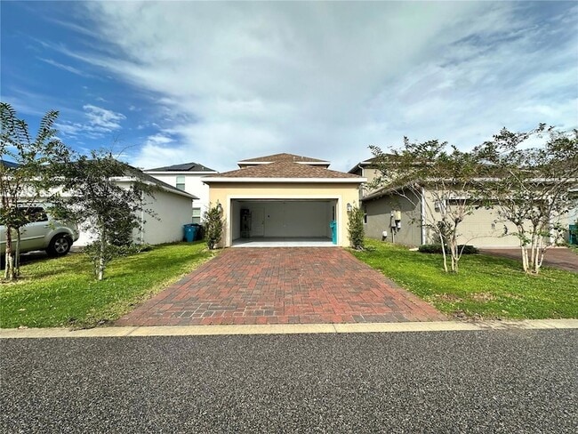 Building Photo - 11832 Charades St