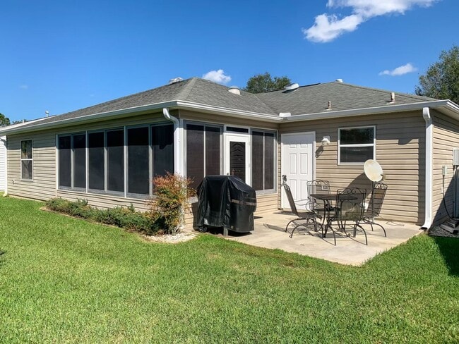 Building Photo - 1108 Davenport Dr