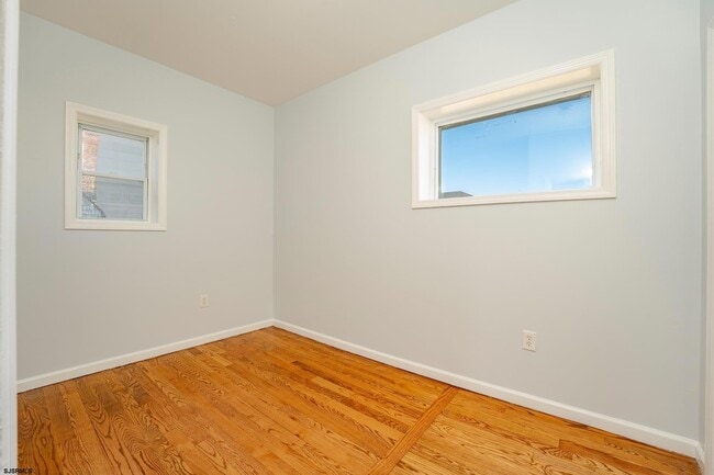 Building Photo - 222 S Rhode Island Ave