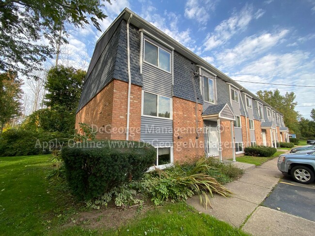 Interior Photo - Woodside Court Apartments