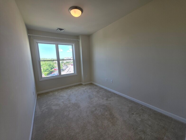 Building Photo - 110 Trotter Rd