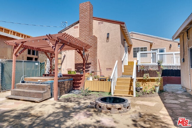 Building Photo - 8037 Campion Dr