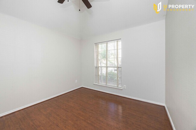 Building Photo - What's special