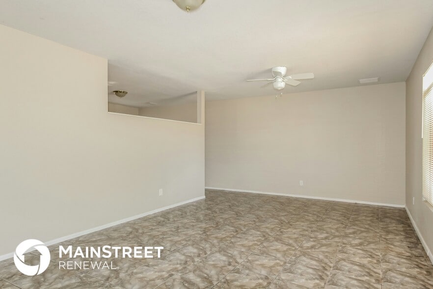 Building Photo - 3619 N 48th Ave