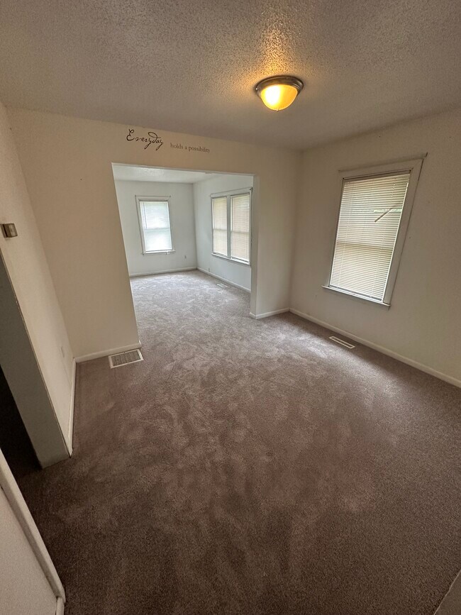 Building Photo - 152 Sackett Point Rd
