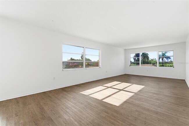 Building Photo - 8950 Park Blvd