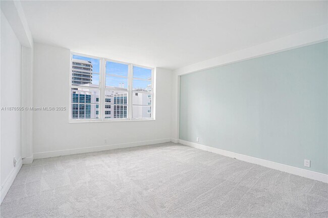 Building Photo - 5101 Collins Ave