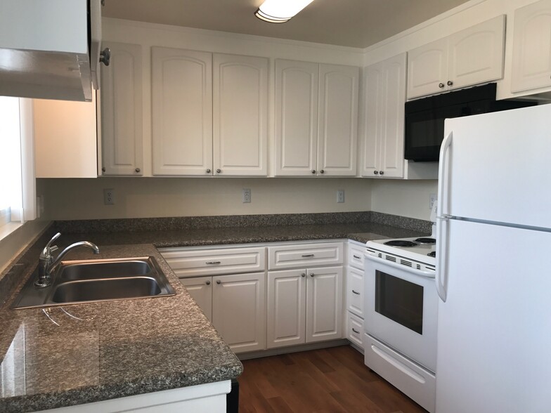 Palm Villa - 1209-1235 Ayala Dr Sunnyvale CA 94086 | Apartment Finder