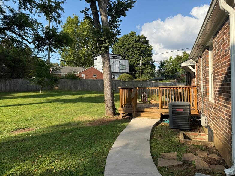 Deck - 5532 Knob Rd