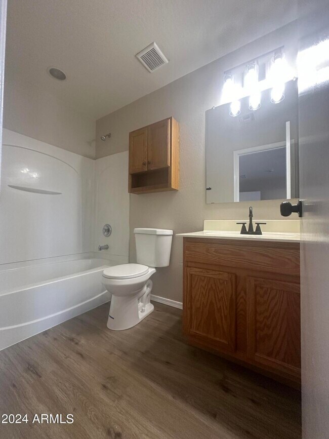 Building Photo - 2488 E Meadow Lark Way