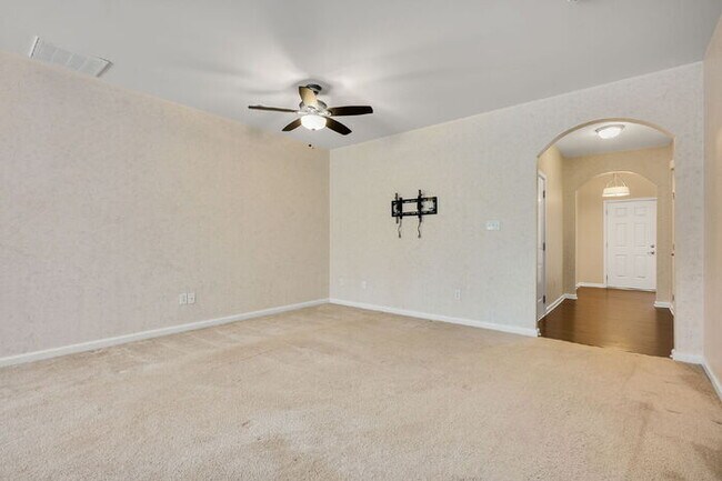 Building Photo - 3 Bedroom Townhome in Mechanicsville – $2,400/mo