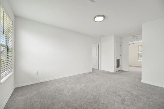Building Photo - Lakewood Ranch Newer Build - 5 Bedroom Hom...