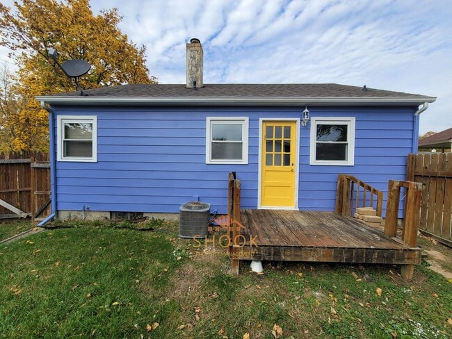 Building Photo - FLIPPED 2 BR HOME, CENTRALLY LOCATED!