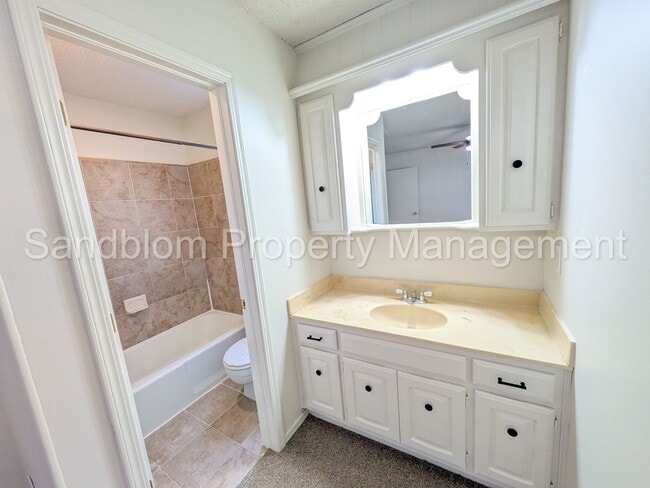 Building Photo - For Lease | Broken Arrow - Union Schools |...