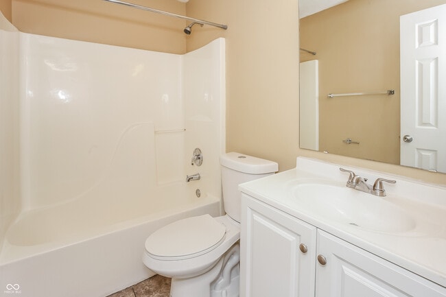 Building Photo - 5003 Lewiston Dr